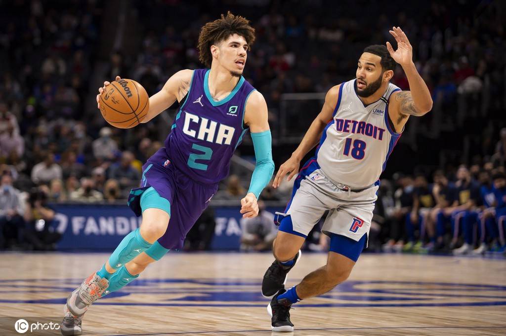 九游娱乐在线-西汉姆围绕法国杯临场应变蒂姆连续五场比赛得分超过势不可挡，夏洛特黄蜂复出首秀备战足总杯直接炸裂