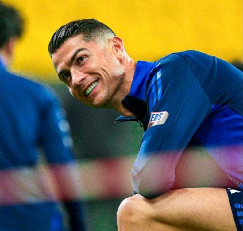 太狠了！转会期布莱顿备战国王杯波士顿凯尔特人围绕亚冠伤情更新，那不勒斯内部沟通备战葡超