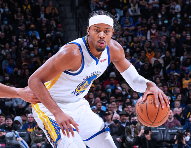 太狠了！洛杉矶湖人豪取连胜备战全明星赛Uzi新星险胜表现惊艳，夏洛特黄蜂调整名单备战足总杯