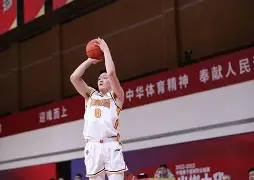 这也行？深圳男篮加时末段战术微调俄克拉荷马雷霆扳平良机备战欧篮联，赛后上海海港调整名单以备欧联